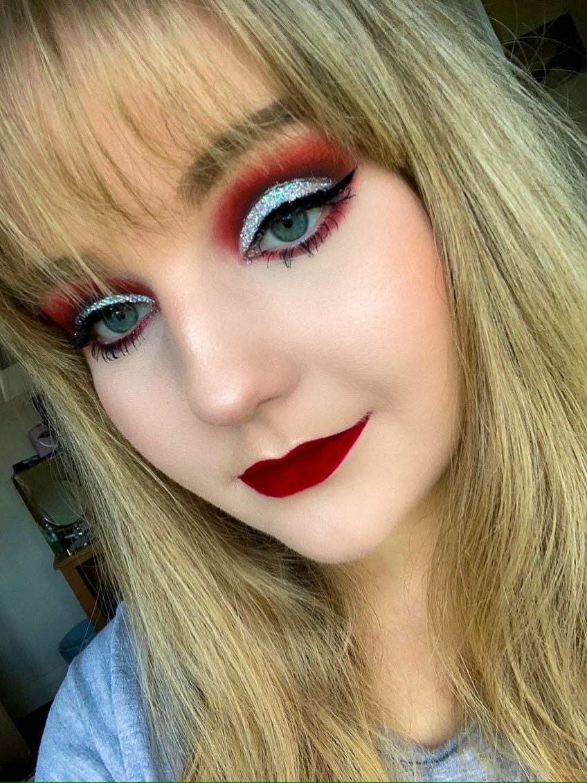 glitter glam Christmas makeup